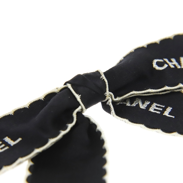 シャネル CHANEL リボン ロゴ ブローチ 5