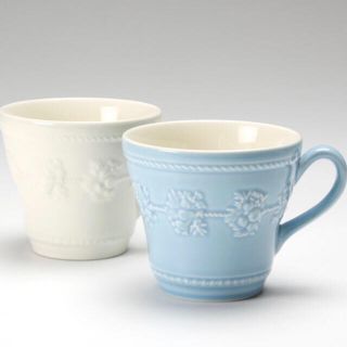 ウェッジウッド(WEDGWOOD)の新品未使用　WEDGWOOD マグカップ　フェスティビティ(グラス/カップ)