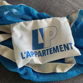 アパルトモンドゥーズィエムクラス(L'Appartement DEUXIEME CLASSE)のアパルトモンノベルティバッグ(エコバッグ)