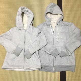 ユニクロ(UNIQLO)のユニクロ　グレーのパーカー　キッズ150とレディースMのセット(その他)