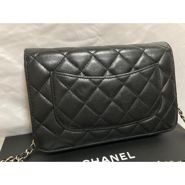 CHANEL(シャネル)の【26番台】CHANEL マトラッセ チェーンウォレット ラムスキン レディースのバッグ(ショルダーバッグ)の商品写真