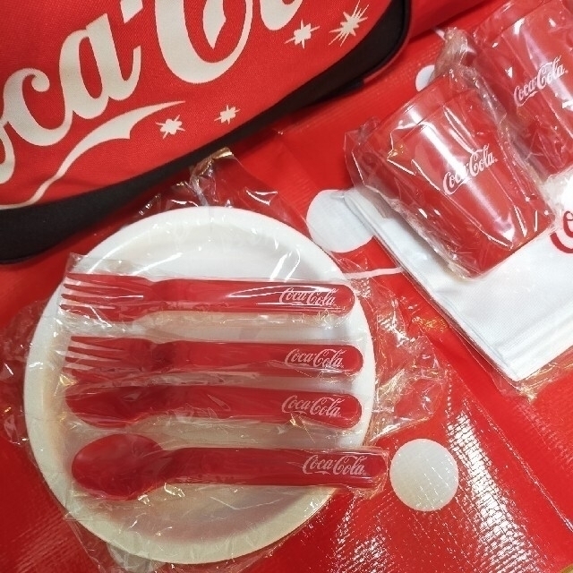 Coleman(コールマン)のコカ・コーラ　アウトドアバスケットセット　非売品　レア品＋コカコーラボトル スポーツ/アウトドアのアウトドア(食器)の商品写真