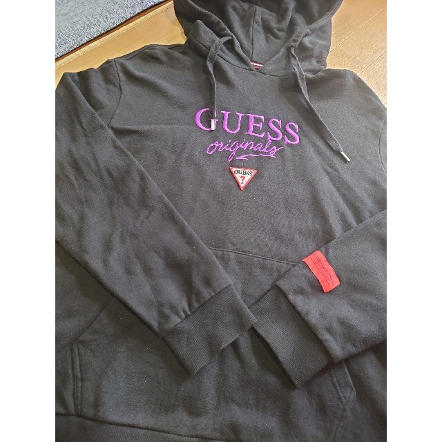 GUESS(ゲス)のGUESS　パーカー メンズのトップス(パーカー)の商品写真