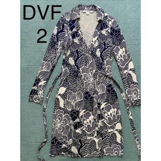 ダイアンフォンファステンバーグ(DIANE von FURSTENBERG)の【専用】DVF 長袖ラップワンピース　シルク100　花柄白×紺色 size2(ひざ丈ワンピース)