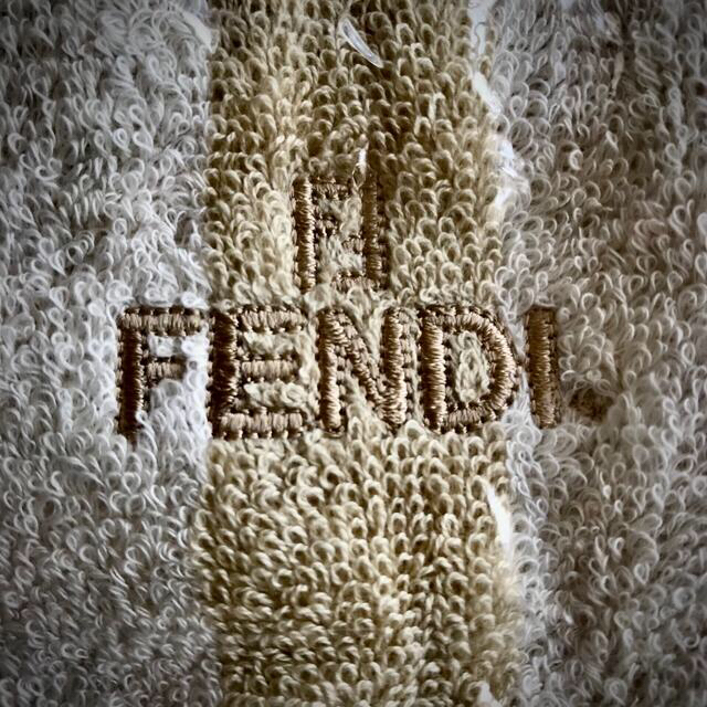 FENDI(フェンディ)のFENDIタオル【希少廃盤品】★未使用 インテリア/住まい/日用品の日用品/生活雑貨/旅行(タオル/バス用品)の商品写真