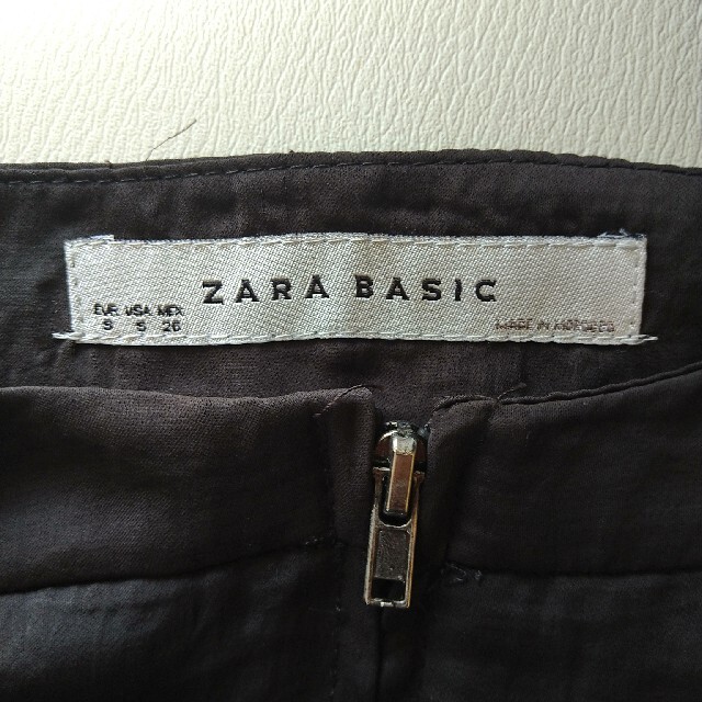 ZARA(ザラ)のZARA　初夏〜夏物サロペット　カーキ レディースのパンツ(サロペット/オーバーオール)の商品写真