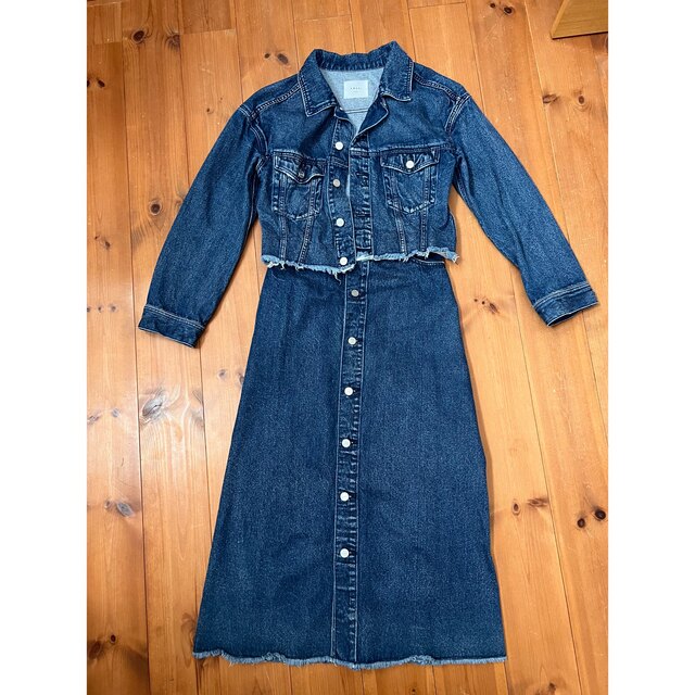 Ameri VINTAGE(アメリヴィンテージ)のAmeri VINTAGE  4WAY DENIM DRESS COAT レディースのワンピース(ロングワンピース/マキシワンピース)の商品写真