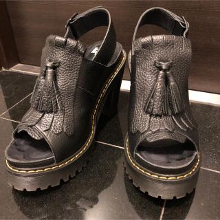 Dr.Martens(サンダル)のフリマアイテム一覧 Dr.Martens(サンダル)のフリマアイテム一覧