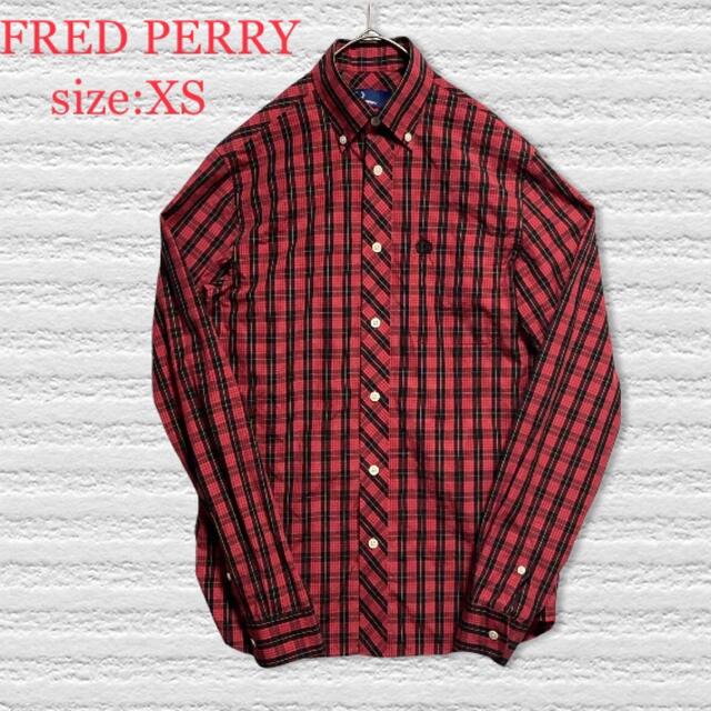 FRED PERRY(フレッドペリー)のFRED PERRY メンズ　長袖シャツ　XSサイズ　チェック　ワンポイント刺繍 メンズのトップス(シャツ)の商品写真