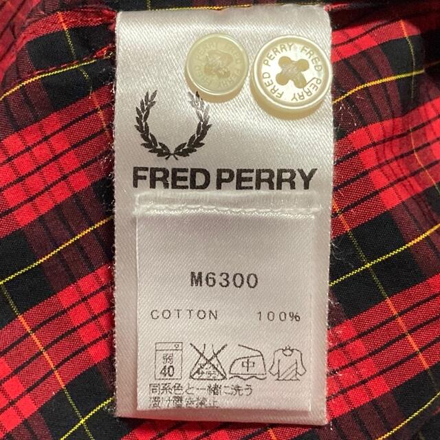 FRED PERRY(フレッドペリー)のFRED PERRY メンズ　長袖シャツ　XSサイズ　チェック　ワンポイント刺繍 メンズのトップス(シャツ)の商品写真