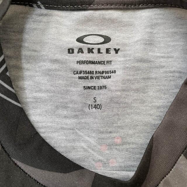 Oakley(オークリー)のOAKLEY キッズTシャツ キッズ/ベビー/マタニティのキッズ服男の子用(90cm~)(Tシャツ/カットソー)の商品写真