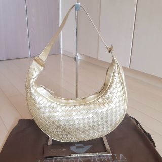 ボッテガヴェネタ(Bottega Veneta)の◆美品◆ボッテガヴェネタ◆イントレチャート◆ゴールド◆ショルダーバッグ◆(ショルダーバッグ)