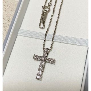 ミツコシ(三越)の専用です　pt900  バケットカットダイヤのクロスネックレス　0.5ct(ネックレス)