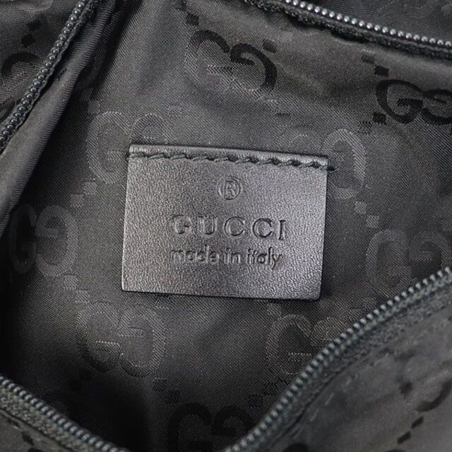 Gucci - グッチ 【GUCCI】 GGナイロン クマチャーム付きバックパックの