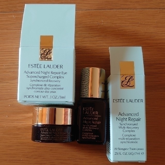 Estee Lauder(エスティローダー)の【匿名配送プチ梱包】エスティローダー試供品2022.3購入アドバンスナイトリペア コスメ/美容のベースメイク/化粧品(その他)の商品写真