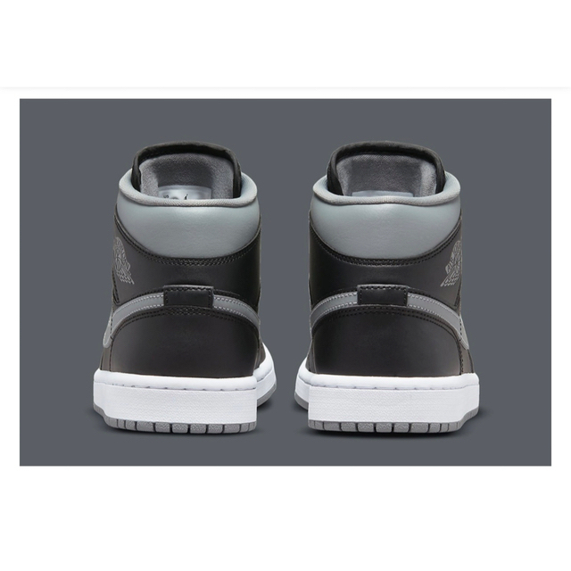 NIKE(ナイキ)のWmns Air Jordan 1 Mid Shadow メンズの靴/シューズ(スニーカー)の商品写真