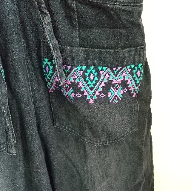 titicaca(チチカカ)の刺繍サロペット レディースのパンツ(サロペット/オーバーオール)の商品写真