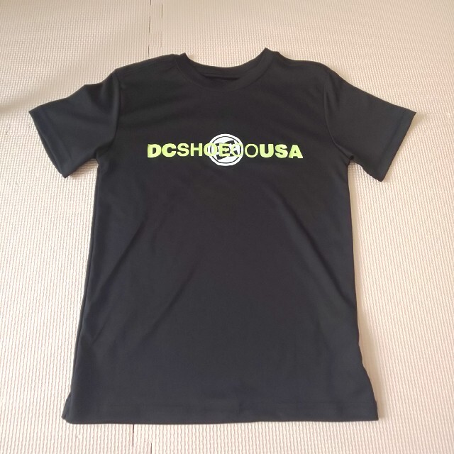 DC(ディーシー)のDC 半袖Tシャツ 130㎝ キッズ/ベビー/マタニティのキッズ服男の子用(90cm~)(Tシャツ/カットソー)の商品写真