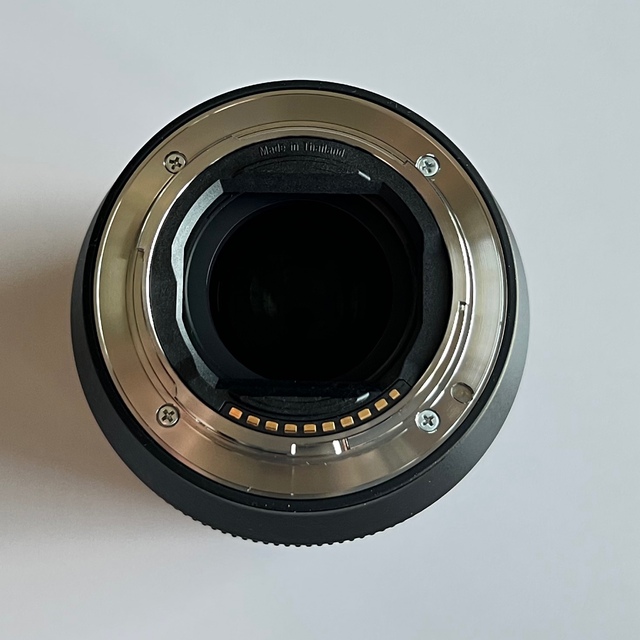 SONY(ソニー)の【新品同様品】SONY FE 24mm F1.4 GM SEL24F14GM スマホ/家電/カメラのカメラ(レンズ(単焦点))の商品写真