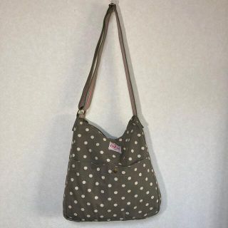 キャスキッドソン(Cath Kidston)のcath kidston メッセンジャーバッグ　カーキ　ドット柄(ショルダーバッグ)