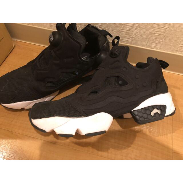 最終値下げ　Reebokスニーカー　ポンプヒューリー　半額以下