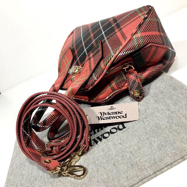 Vivienne Westwood(ヴィヴィアンウエストウッド)のヴィヴィアン　バッグ　2way /ヴィヴィアン　ショルダー　スモールヤスミン  レディースのバッグ(ショルダーバッグ)の商品写真