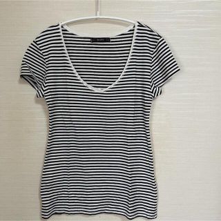 ベルシュカ(Bershka)のベルシュカ　 ボーダーTシャツ 半袖　L  Vネック　 トップス　細めボーダー(Tシャツ/カットソー(半袖/袖なし))