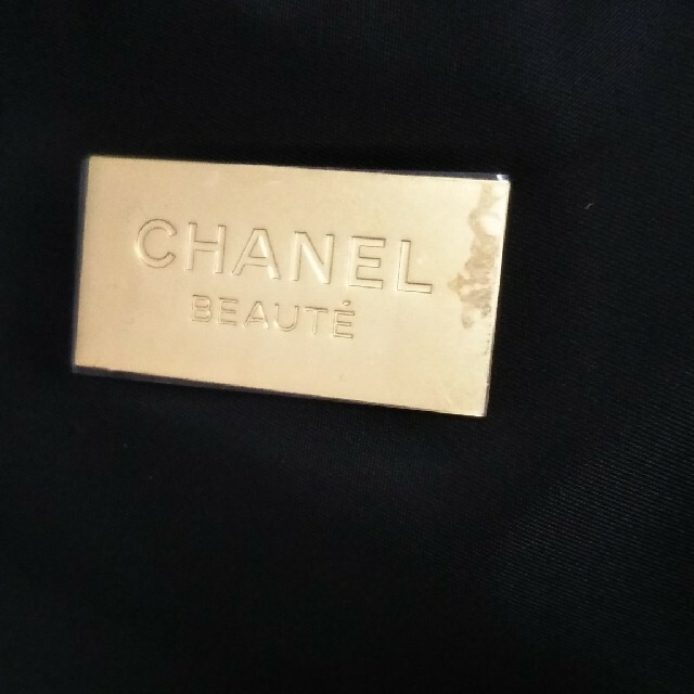 CHANEL(シャネル)の【CHANEL】未使用シャネル   ダブルファスナー ポーチ　ノベルティ レディースのファッション小物(ポーチ)の商品写真