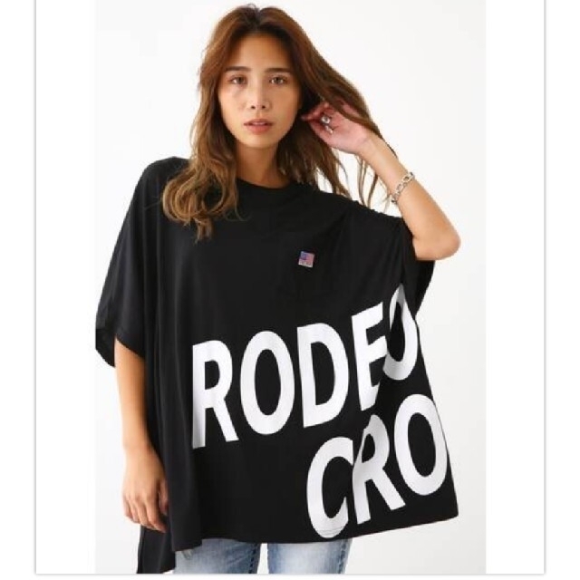 RODEO CROWNS WIDE BOWL(ロデオクラウンズワイドボウル)のLatteさん専用　ロデオクラウンズ　ロゴポンチョTシャツ レディースのトップス(Tシャツ(半袖/袖なし))の商品写真