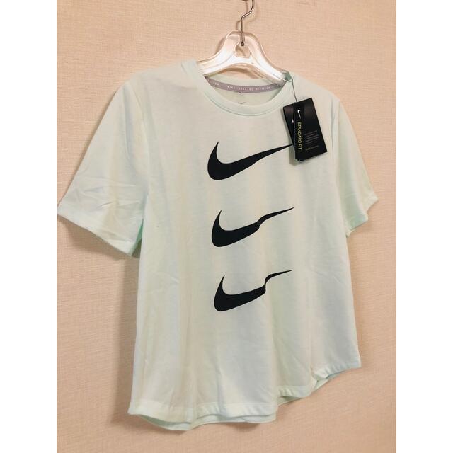 NIKE(ナイキ)のナイキ ランニングウェア Tシャツ 半袖 レディース ラン ディビジョン レディースのトップス(Tシャツ(半袖/袖なし))の商品写真