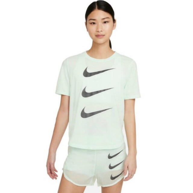 NIKE(ナイキ)のナイキ ランニングウェア Tシャツ 半袖 レディース ラン ディビジョン レディースのトップス(Tシャツ(半袖/袖なし))の商品写真