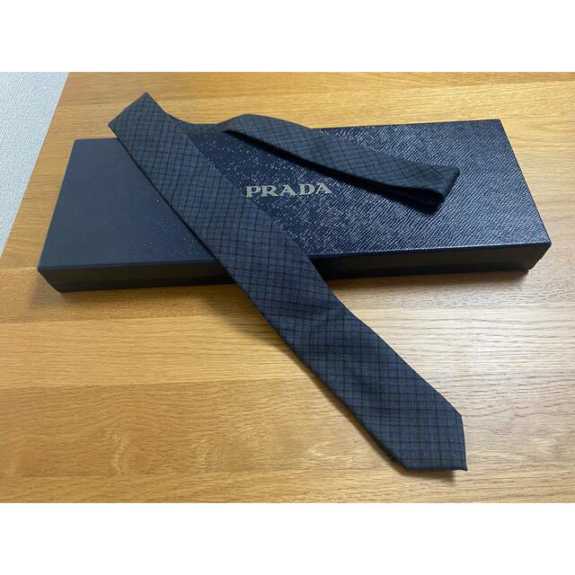 【値下げ】PRADA プラダ　ネクタイ　新品未使用　箱付き