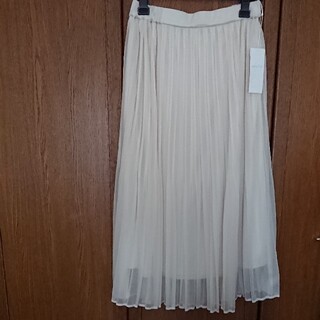 エニィスィス(anySiS)のany  SiS   新品 ブライトシアープリーツスカート  size3(ロングスカート)