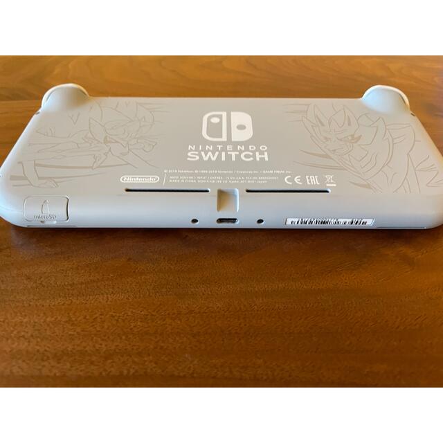 Nintendo Switch(ニンテンドースイッチ)のNintendo Switch Lite ザシアン・ザマゼンタ エンタメ/ホビーのゲームソフト/ゲーム機本体(家庭用ゲーム機本体)の商品写真