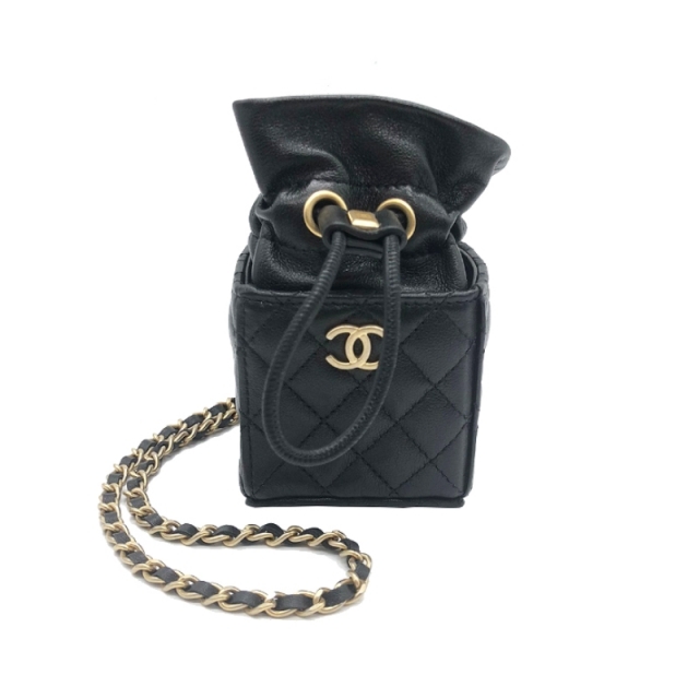 CHANEL　ミニ巾着