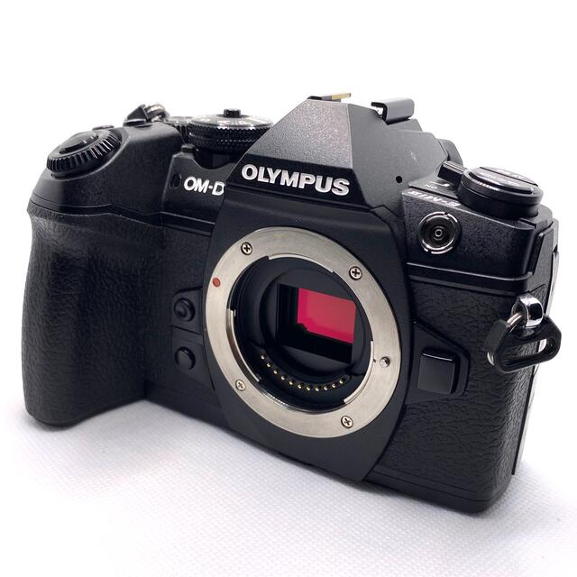 OLYMPUS OM-D E-M1 Mark II