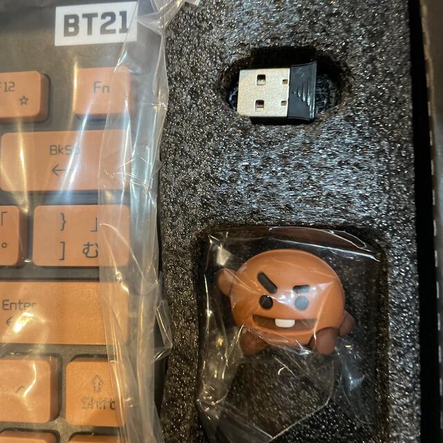 BT21(ビーティーイシビル)のBT21ワイヤレスキーボード#SHOOKY スマホ/家電/カメラのPC/タブレット(PC周辺機器)の商品写真