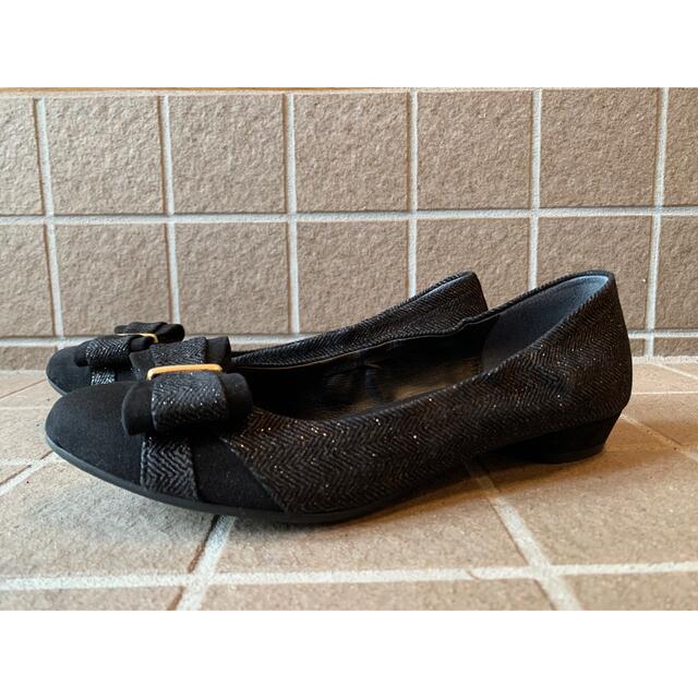 DIANA(ダイアナ)のDIANA ブラックリボンパンプス 23.5cm レディースの靴/シューズ(ハイヒール/パンプス)の商品写真