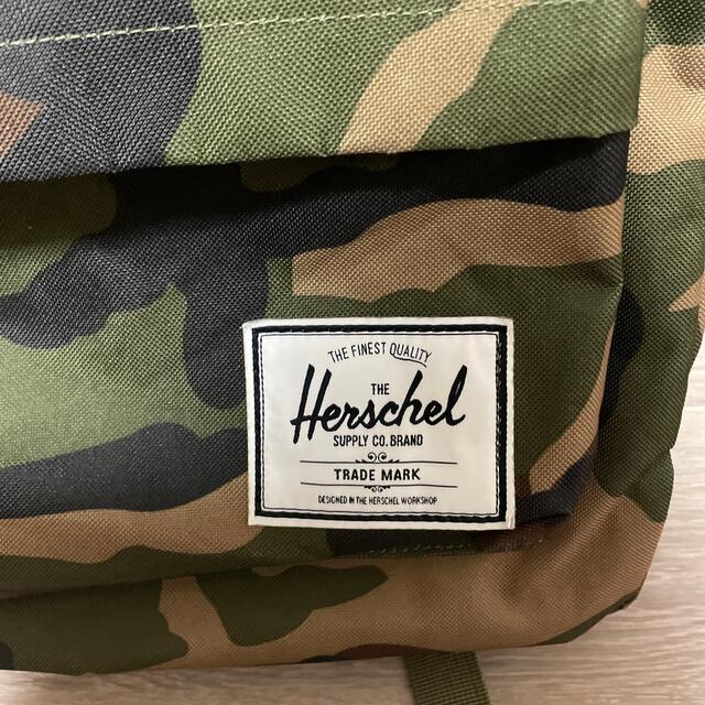 HERSCHEL(ハーシェル)のユナイテッドアローズ ハーシェルサプライ 迷彩リュック ほぼ未使用 レディースのバッグ(リュック/バックパック)の商品写真