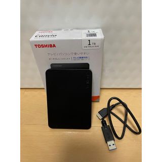 トウシバ(東芝)の【ほぼ新品】東芝　外付けポータブルHDD HD-TPA1U3-B/N(PC周辺機器)