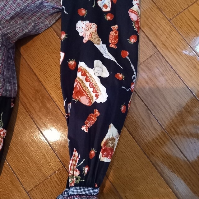 一回着用のみ美品ピンクハウスとっても可愛いスイーツワンピース - 5
