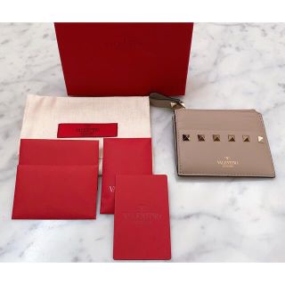 ヴァレンティノ 財布 スタッズの通販 700点以上 | フリマアプリ ラクマ