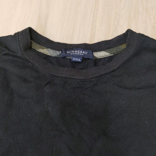 BURBERRY - バーバリー 黒Tシャツ ＆ カーキパンツ 110の通販 by はち