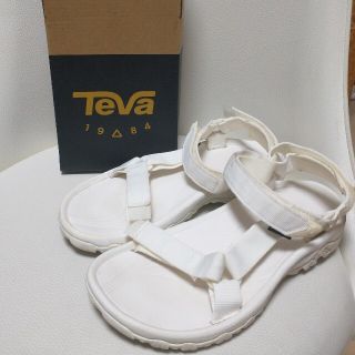 テバ(Teva)の【専用です】Teva　ハリケーン　ホワイト　サンダル(サンダル)