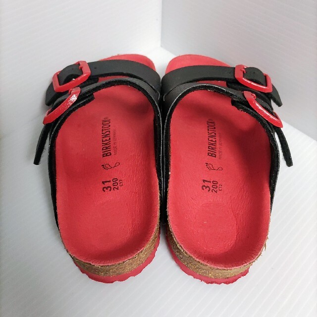 BIRKENSTOCK(ビルケンシュトック)の最終値下げ　早い者勝ち　ビルケンシュトック サンダル　31(20.0㎝)レッド キッズ/ベビー/マタニティのキッズ靴/シューズ(15cm~)(サンダル)の商品写真