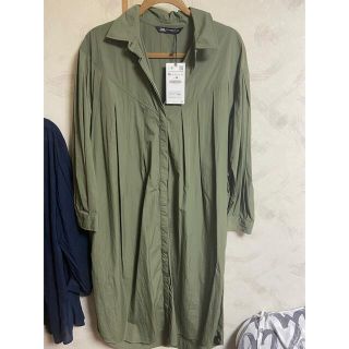 ザラ(ZARA)のZARA☆新品M-Lサイズ☆ｼｬｶｼｬｶワンピース カーキー色(ロングワンピース/マキシワンピース)