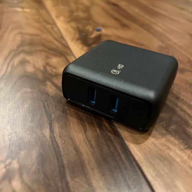 Anker PowerPort Speed 2（39.5W USB急速充電器） スマホ/家電/カメラのスマートフォン/携帯電話(バッテリー/充電器)の商品写真