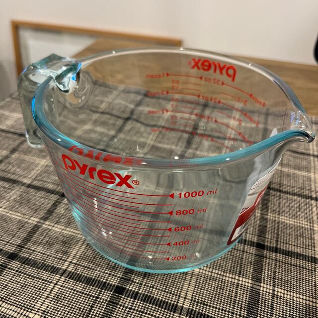 Pyrex(パイレックス) メジャーカップ 1L インテリア/住まい/日用品のキッチン/食器(調理道具/製菓道具)の商品写真