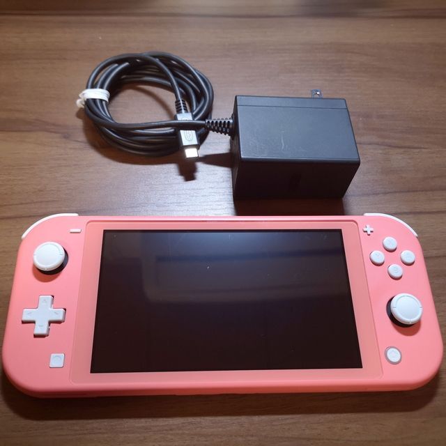 携帯用ゲーム機本体Nintendo Switch Lite コーラル