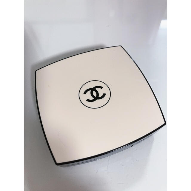 CHANEL(シャネル)のCHANEL/レベージュパレット ライト コスメ/美容のベースメイク/化粧品(アイシャドウ)の商品写真